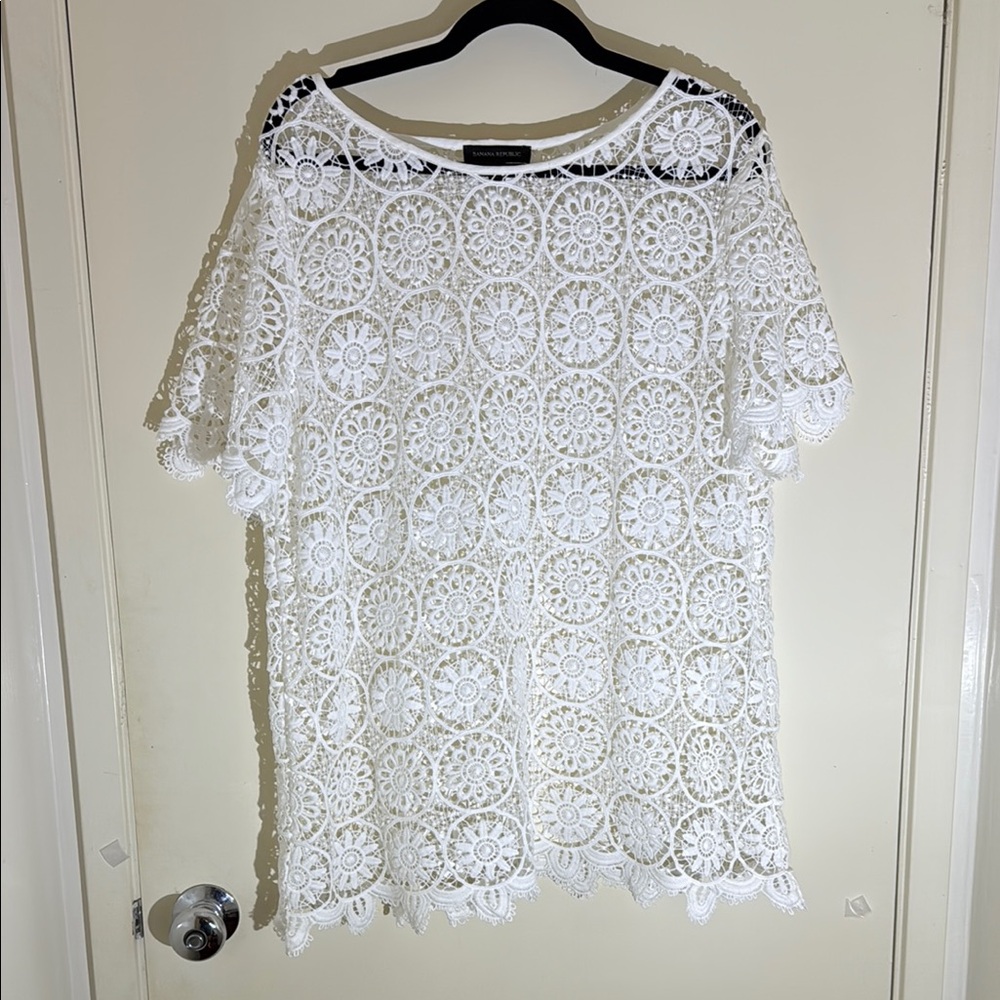 Banana Republic White Lace Women’s Top